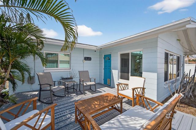 2 79TH STREET S, St Petersburg, FL 33707