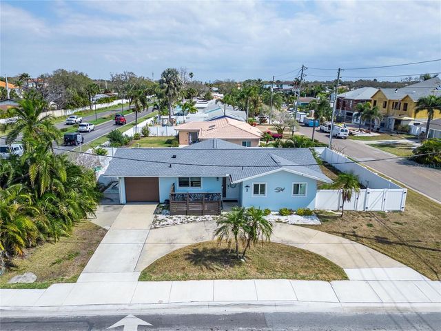 2 79TH STREET S, St Petersburg, FL 33707
