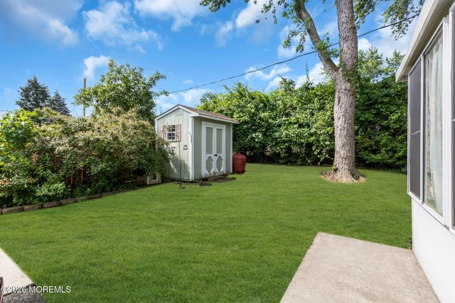 58 Brookview Lane, Aberdeen, NJ 07747