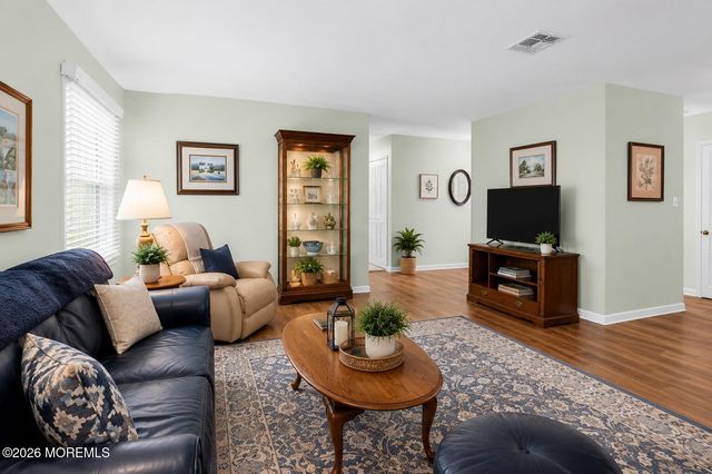 58 Brookview Lane, Aberdeen, NJ 07747
