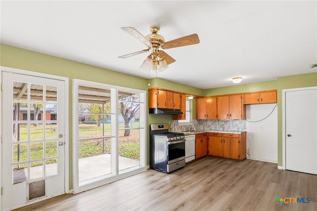 4606 Evergreen Street, Victoria, TX 77904