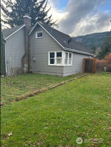 2071 Valley Highway, Acme, WA 98244