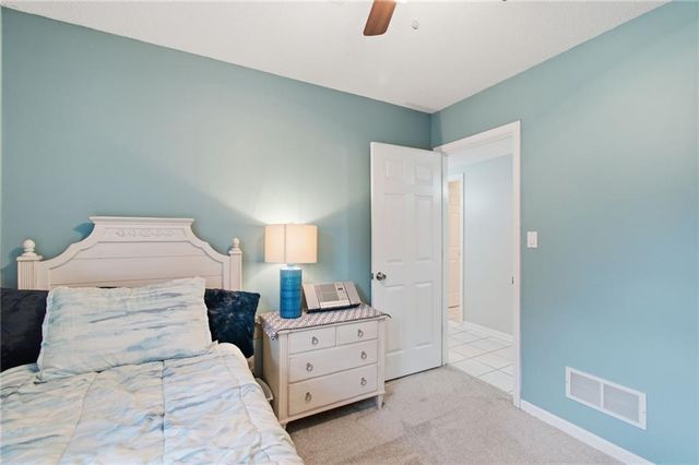 6453 N Amoret Avenue, Kansas City, MO 64151