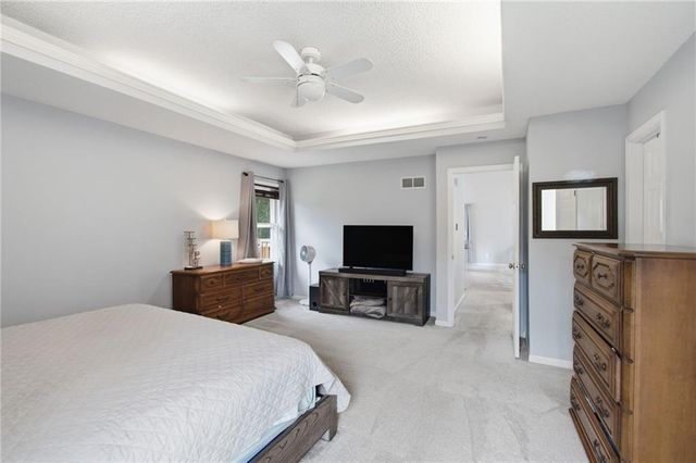 6453 N Amoret Avenue, Kansas City, MO 64151
