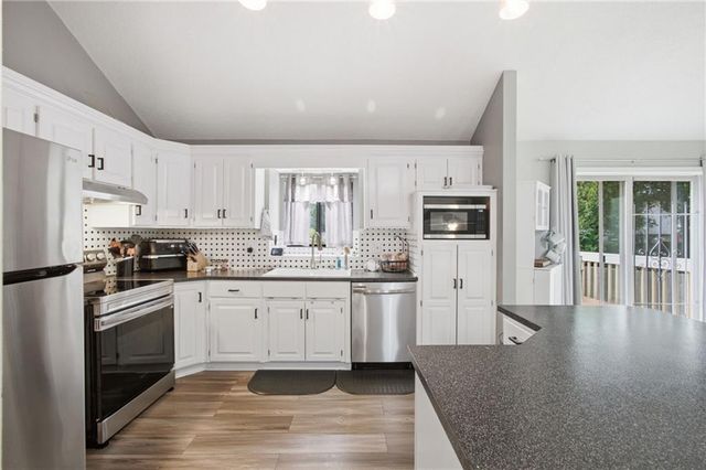 6453 N Amoret Avenue, Kansas City, MO 64151