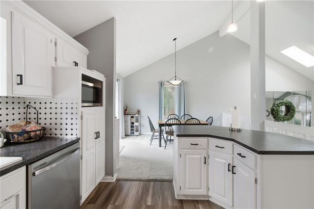 6453 N Amoret Avenue, Kansas City, MO 64151