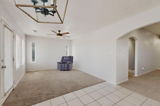 360 Don Carlos Avenue NE, Los Lunas, NM 87031