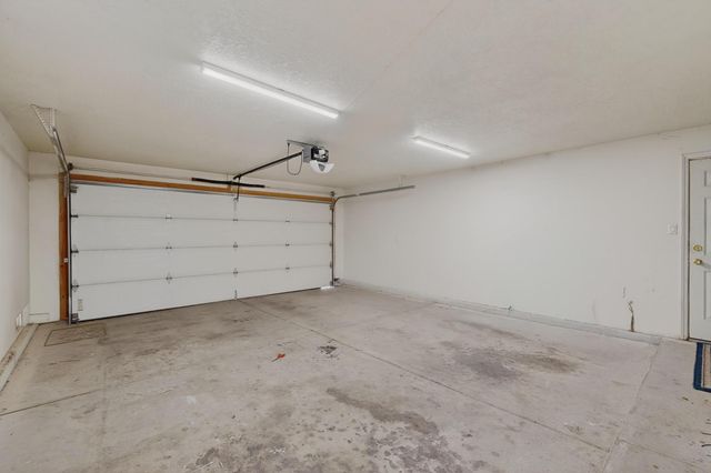 360 Don Carlos Avenue NE, Los Lunas, NM 87031