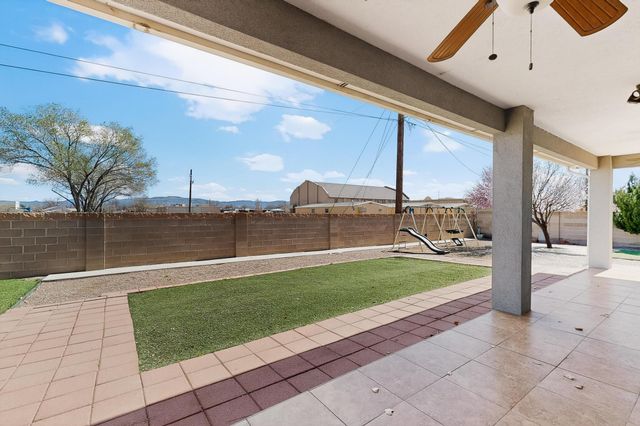 360 Don Carlos Avenue NE, Los Lunas, NM 87031