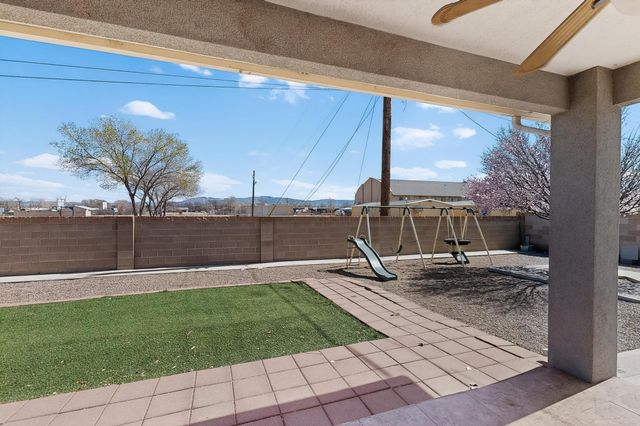 360 Don Carlos Avenue NE, Los Lunas, NM 87031