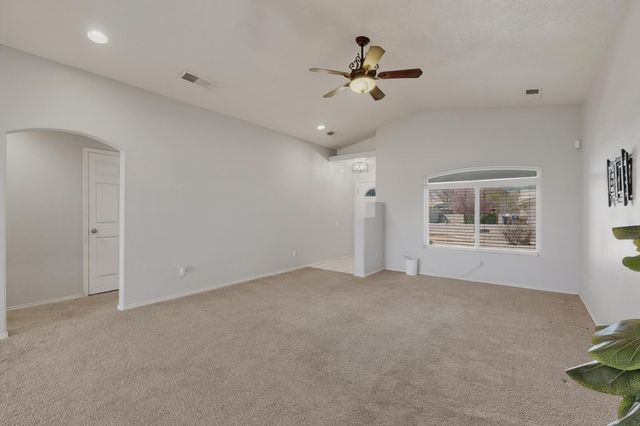 360 Don Carlos Avenue NE, Los Lunas, NM 87031