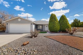 360 Don Carlos Avenue NE, Los Lunas, NM 87031