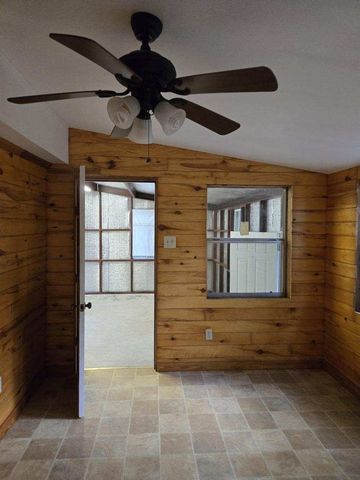 1267 Johnson Road, Doyline, LA 71023