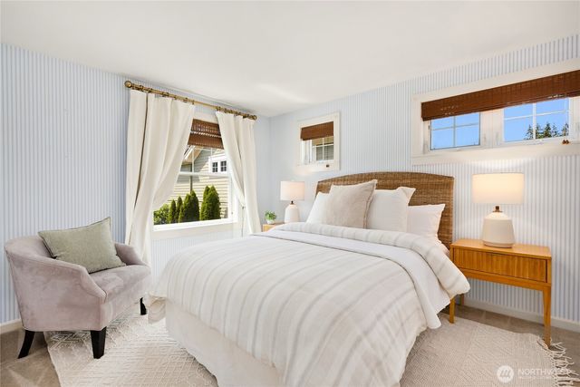 1803 Parade Grounds Avenue NE, Bainbridge Island, WA 98110