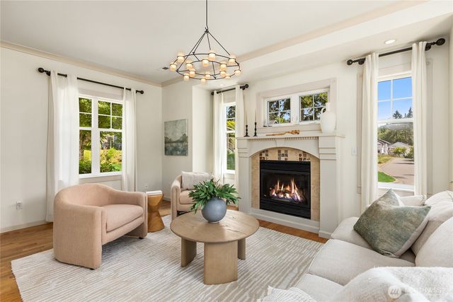 1803 Parade Grounds Avenue NE, Bainbridge Island, WA 98110