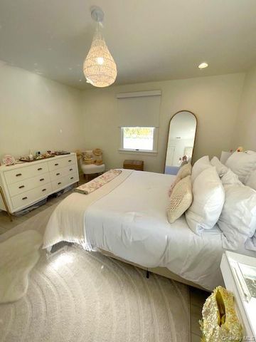 79 Jagger Lane, Westhampton, NY 11977