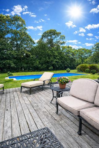 79 Jagger Lane, Westhampton, NY 11977