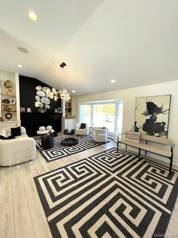 79 Jagger Lane, Westhampton, NY 11977