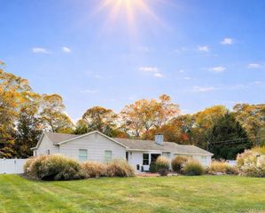 79 Jagger Lane, Westhampton, NY 11977