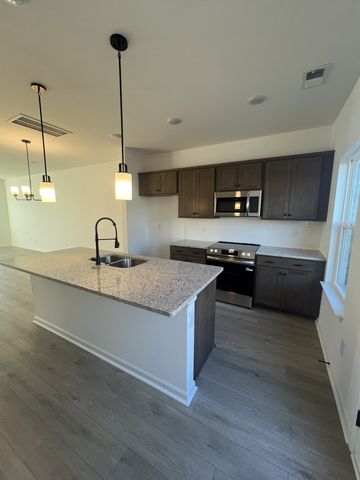 121 Rosebush Lane, Lebanon, TN 37087