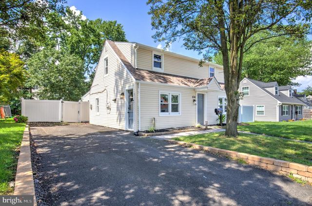 636 OSBORNE AVE, Morrisville, PA 19067