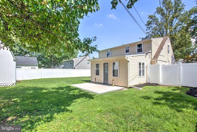 636 OSBORNE AVE, Morrisville, PA 19067