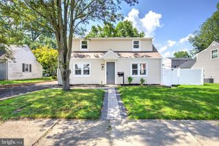 636 OSBORNE AVE, Morrisville, PA 19067