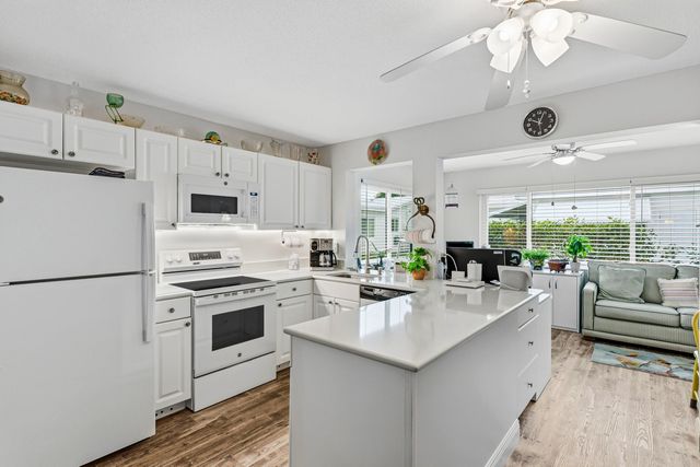 527 SW 16th Street, Boynton Beach, FL 33426