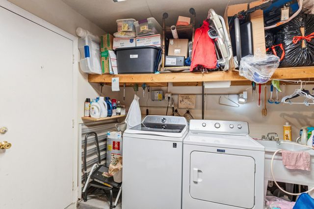 527 SW 16th Street, Boynton Beach, FL 33426