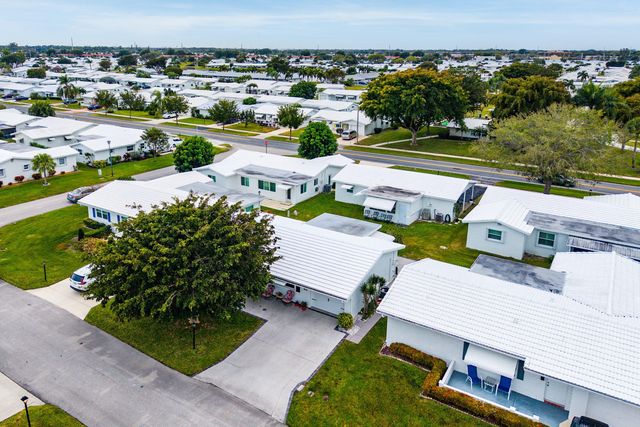 527 SW 16th Street, Boynton Beach, FL 33426