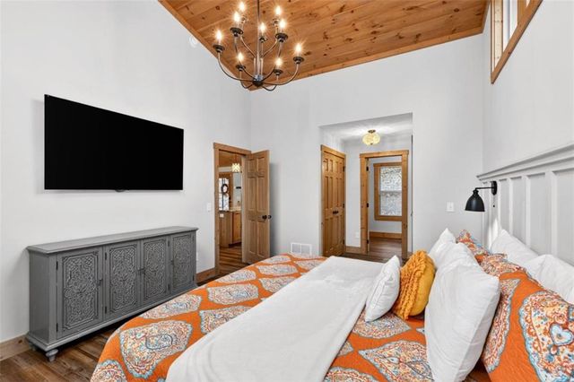 130 Orbit Lane, Ellijay, GA 30540