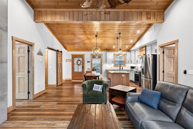 130 Orbit Lane, Ellijay, GA 30540