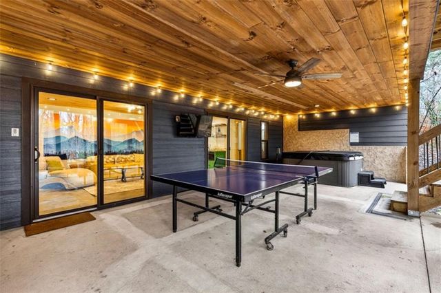 130 Orbit Lane, Ellijay, GA 30540