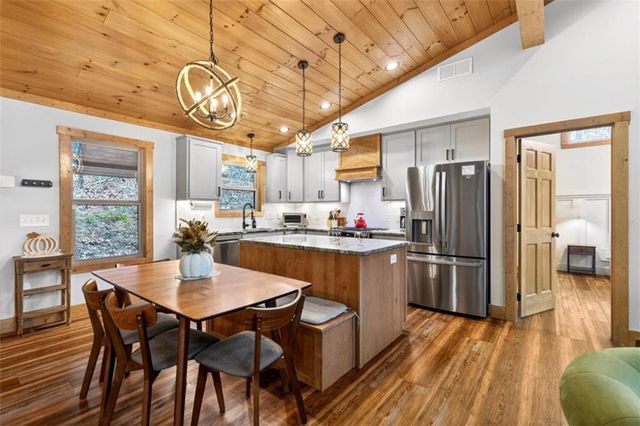 130 Orbit Lane, Ellijay, GA 30540