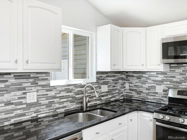 6691 Deframe Ct, Arvada, CO 80004