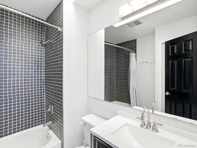 6691 Deframe Ct, Arvada, CO 80004