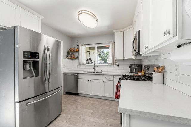 4037 Heather Hill Way, North Highlands, CA 95660