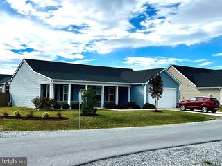 17 BRIARCREST CIR, Martinsburg, WV 25405