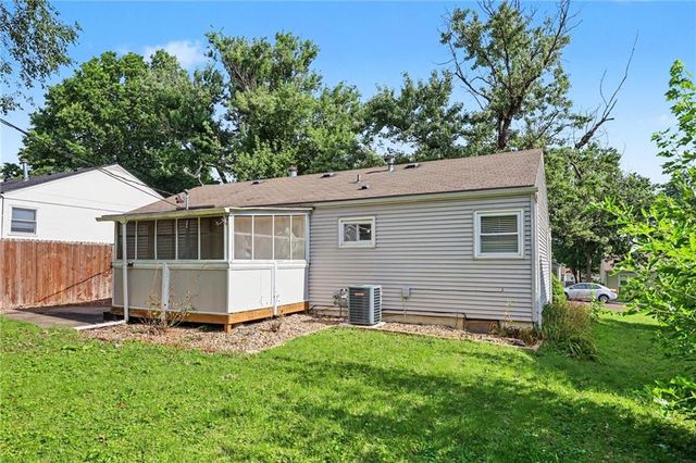 6401 W 82nd Terrace, Overland Park, KS 66204