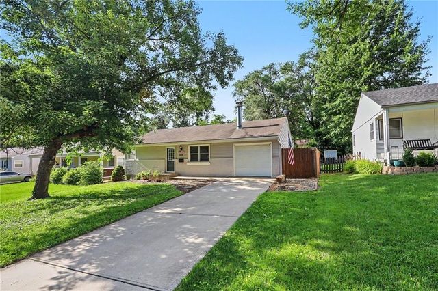 6401 W 82nd Terrace, Overland Park, KS 66204