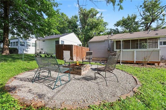 6401 W 82nd Terrace, Overland Park, KS 66204