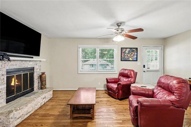 6401 W 82nd Terrace, Overland Park, KS 66204