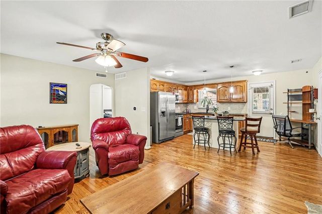 6401 W 82nd Terrace, Overland Park, KS 66204