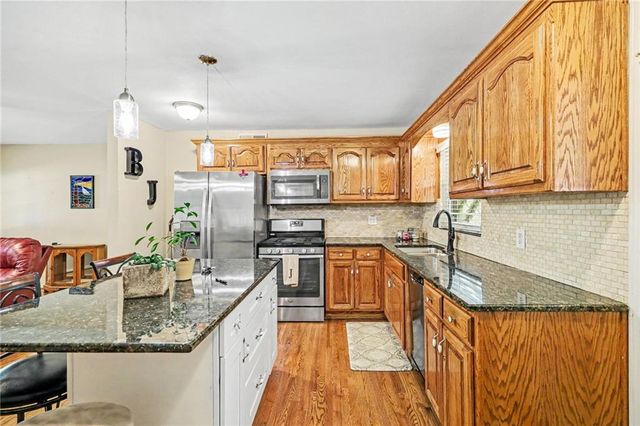 6401 W 82nd Terrace, Overland Park, KS 66204
