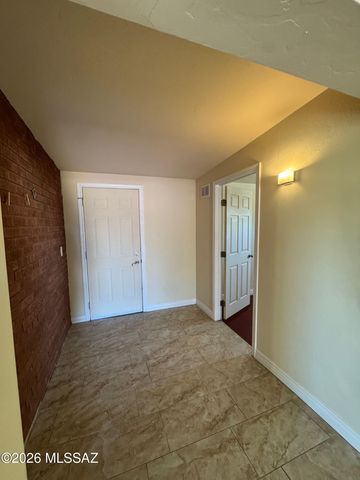 902 S Fremont Avenue, Tucson, AZ 85719