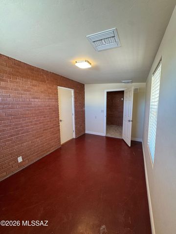 902 S Fremont Avenue, Tucson, AZ 85719