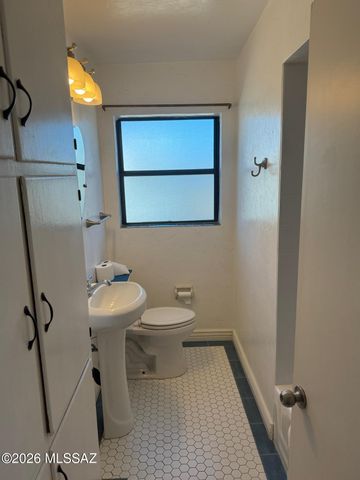 902 S Fremont Avenue, Tucson, AZ 85719