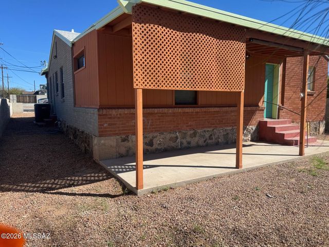 902 S Fremont Avenue, Tucson, AZ 85719