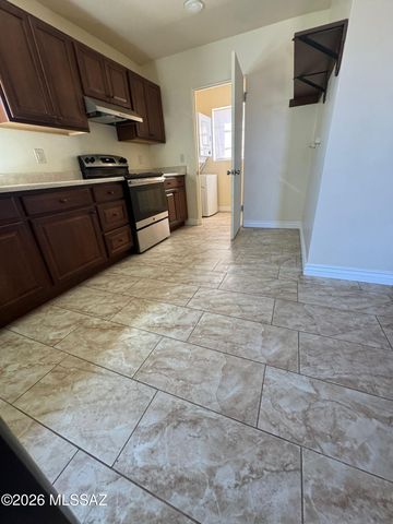 902 S Fremont Avenue, Tucson, AZ 85719
