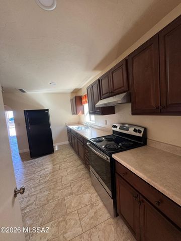 902 S Fremont Avenue, Tucson, AZ 85719